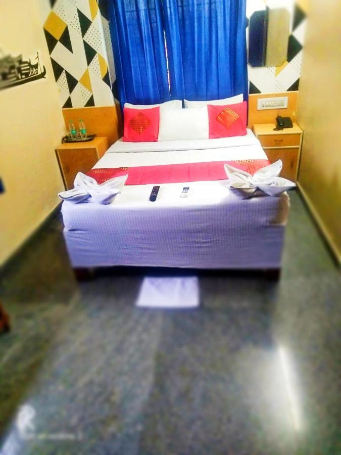 Oyo 75854 Hotel Harsha Residencyバンガロール エクステリア 写真